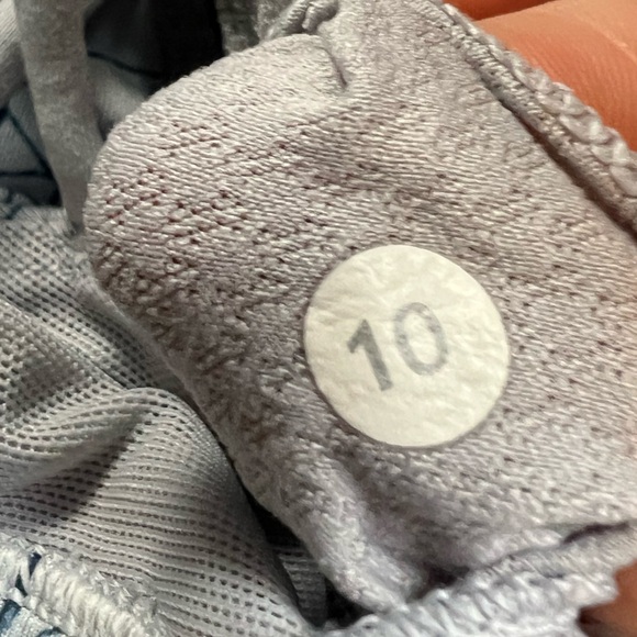 Lululemon Free To Be Wild Bra Size 10 - Picture 8 of 10